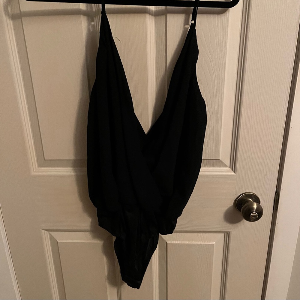 Tobi woman’s black bodysuit